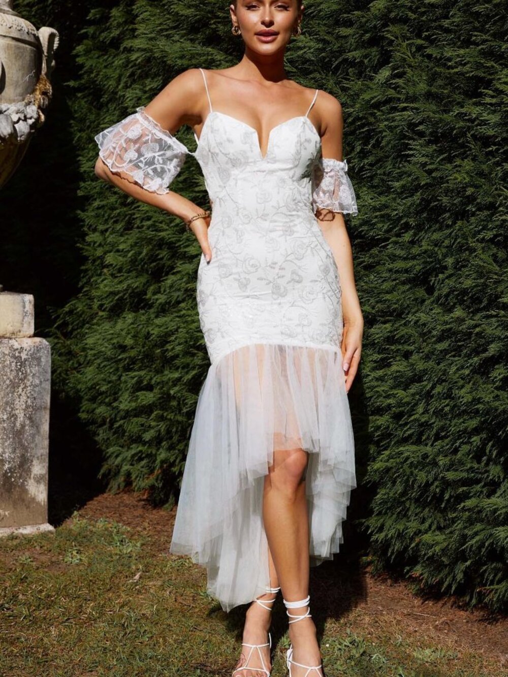 Selfie Leslie Dreamy Removable Sleeve Sequin Dress